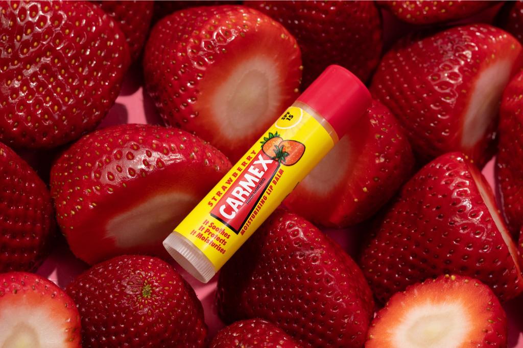 CARMEX STRAWBERRY TUBE